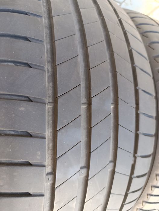 Летни гуми Bridgestone 245/40/19 Turanza T 005