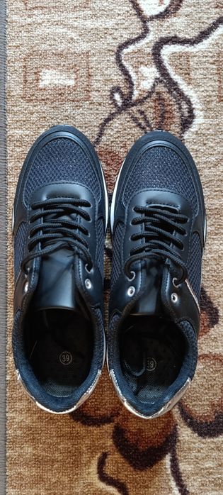 Дамски маратонки