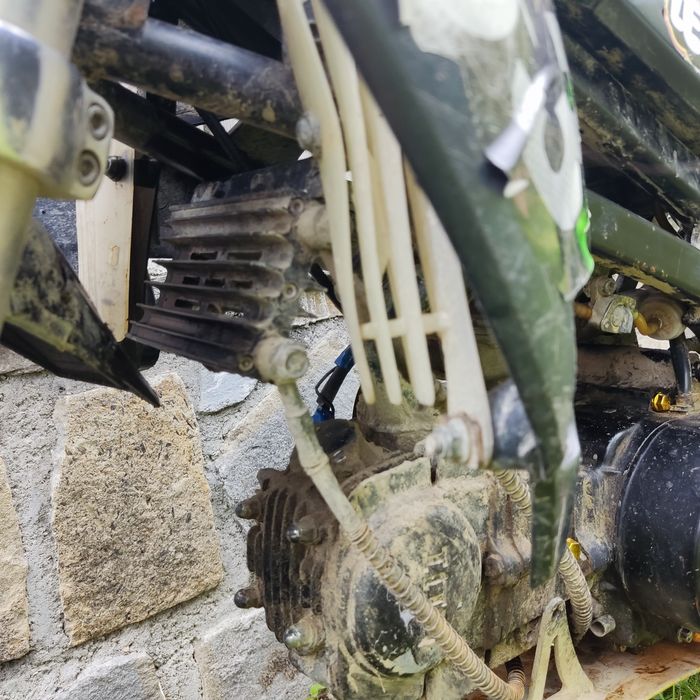 Vând, ,,cross 125cc", carburație răcire pe ulei!