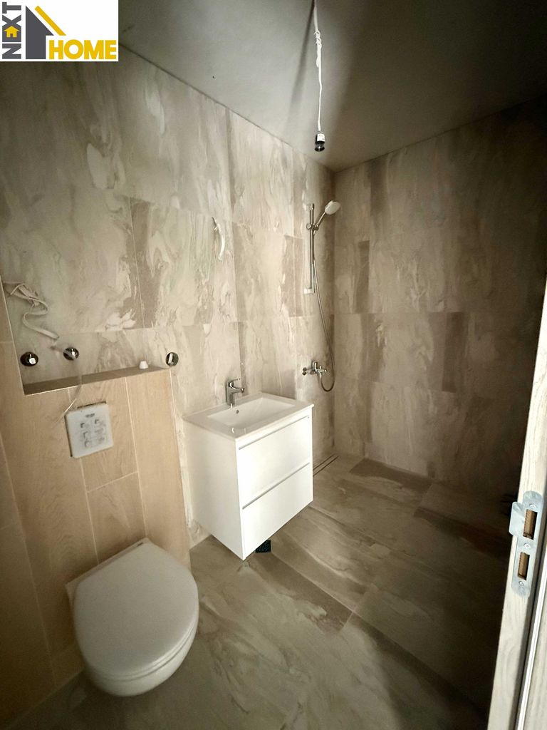 Продава се Тристаен апартамент в Пловдив, Кючук Париж - 96 кв.м за 1667 €/кв.м - Снимка #8