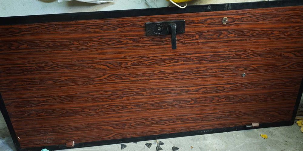 Плътна Метална врата