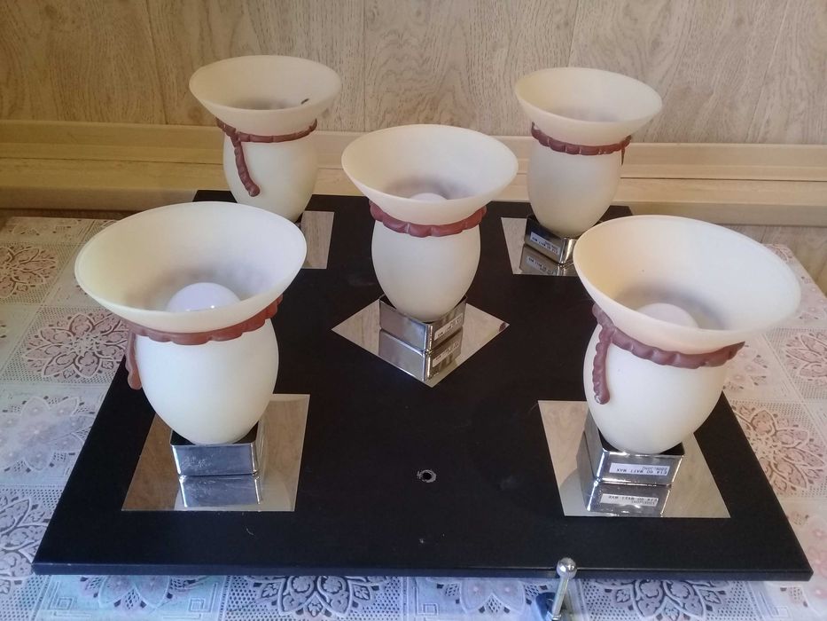 Продам красивую люстру