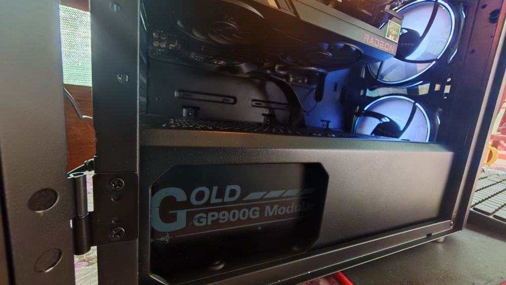 PC gaming 5600x, rx6600xt, 32gn 3200mhz quad, 32gb quad ch, m2 1Tb, 85