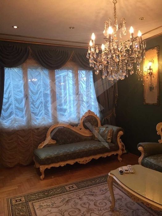 Продава се Четиристаен апартамент в Варна, Център - 150 кв.м за 2367 €/кв.м - Снимка #3