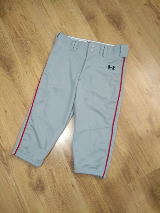 Pantaloni Under Armour mărimea 7-8 ani