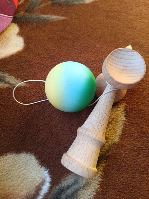 Vând sau schimb cu Krom pop kendama