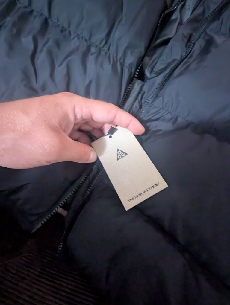Яке Nike ACG Lunar