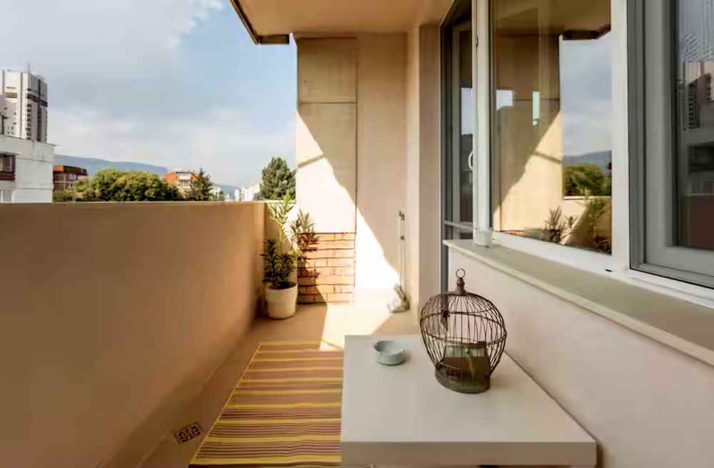 Семеен апартамент с две спални в кв. Лозенец до НДК и Метростанция