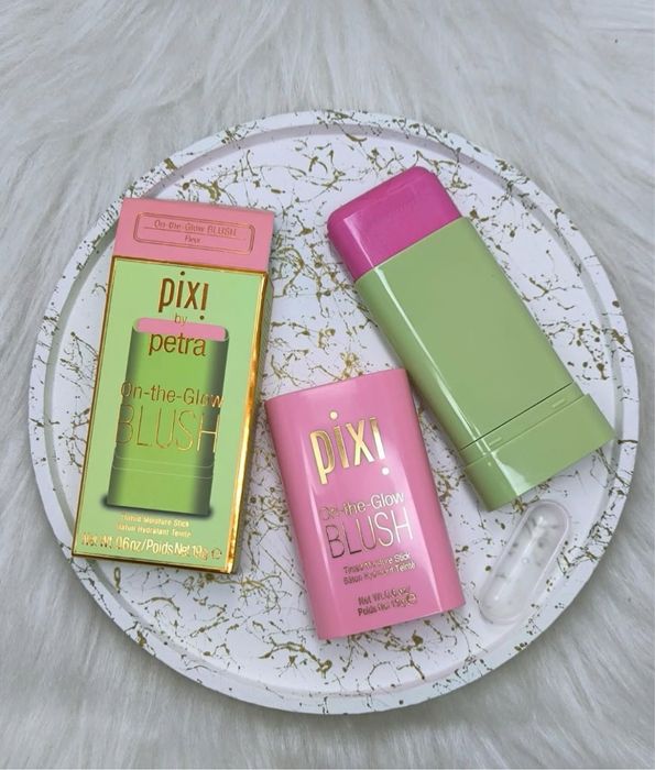 Pixi by Petra on the glow blush