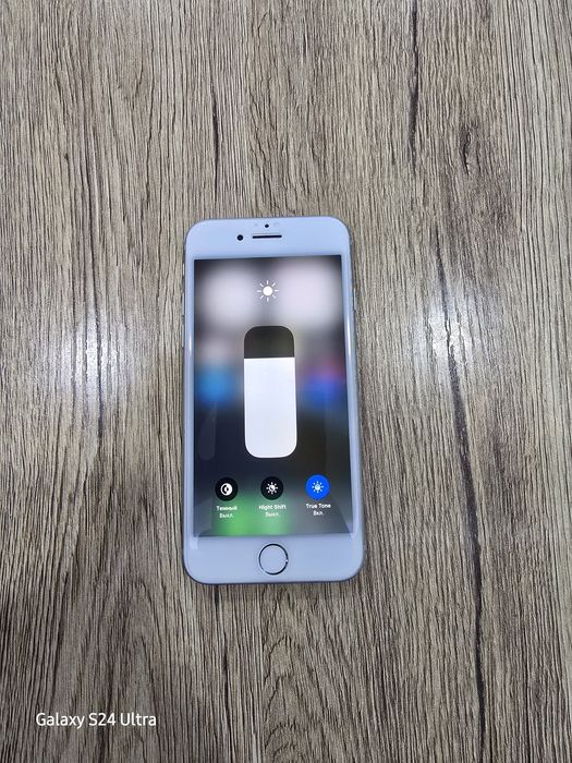 Iphone 8  64gb идиал очилмаган кирилмаган чака чукалари юк