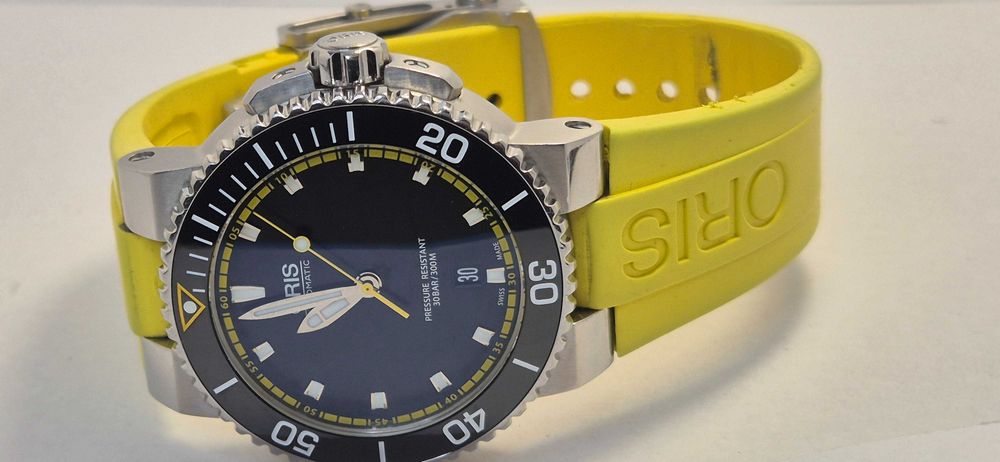 Oris Aquis Date 43
