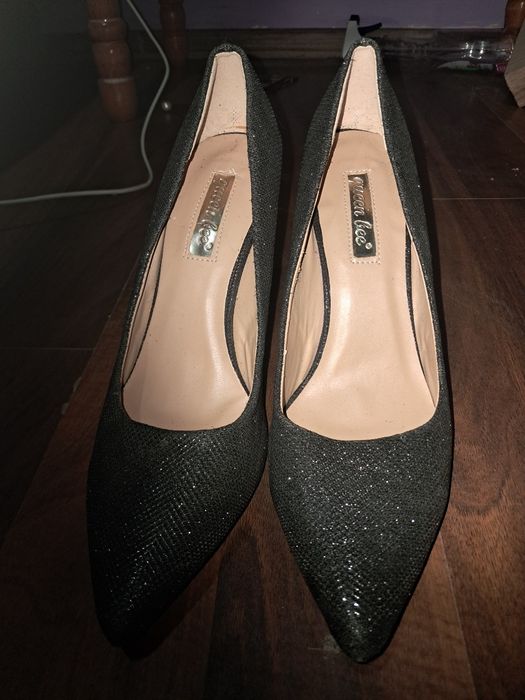 Pantofi stiletto