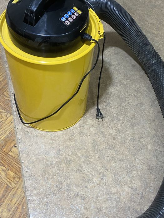 Продам вытяжку пользовались один день.