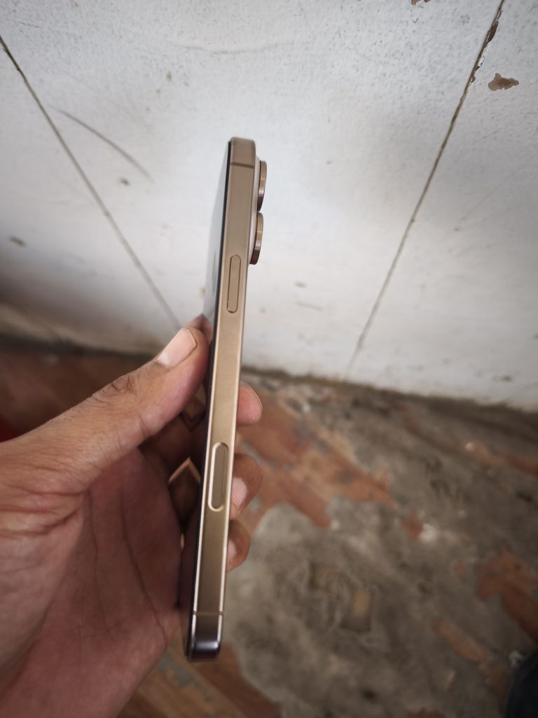 Iphone 16 Pro Max 256 pas kopa