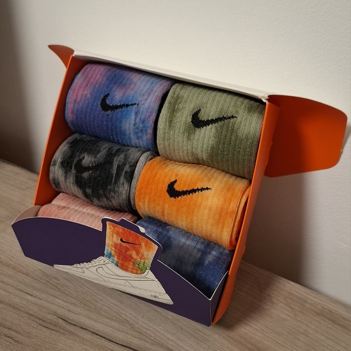 Șosete lungi diferite branduri