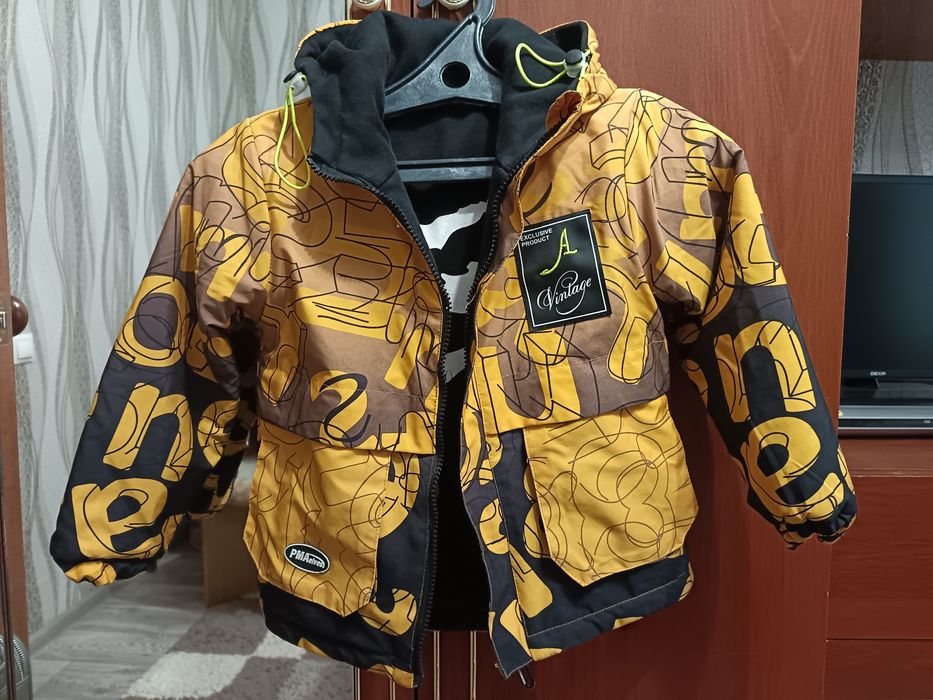 Продам куртку на мальчика весна-осень