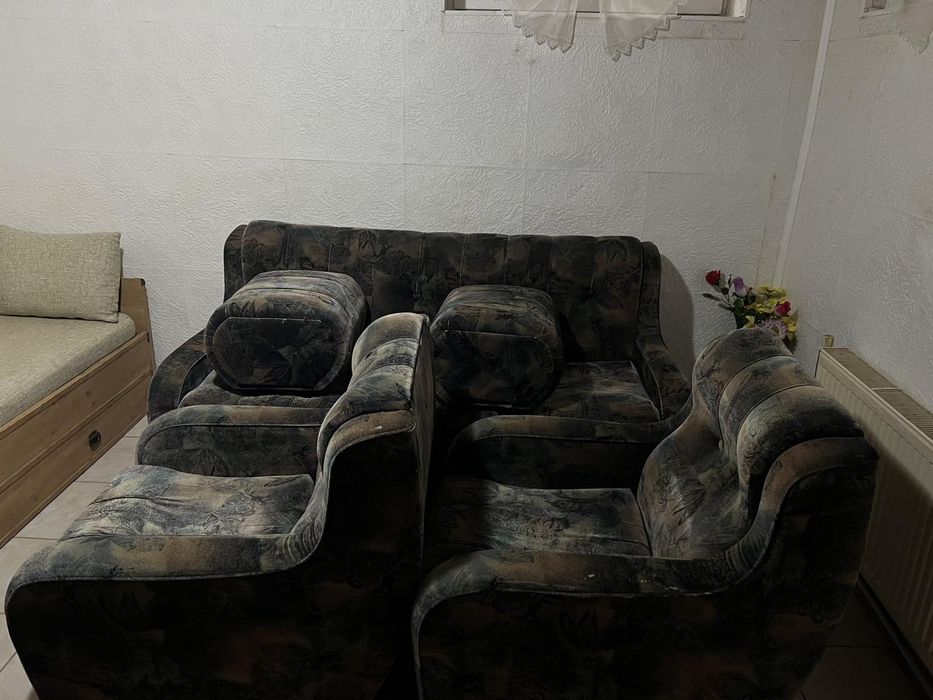 Продавам мебели в добро състояние