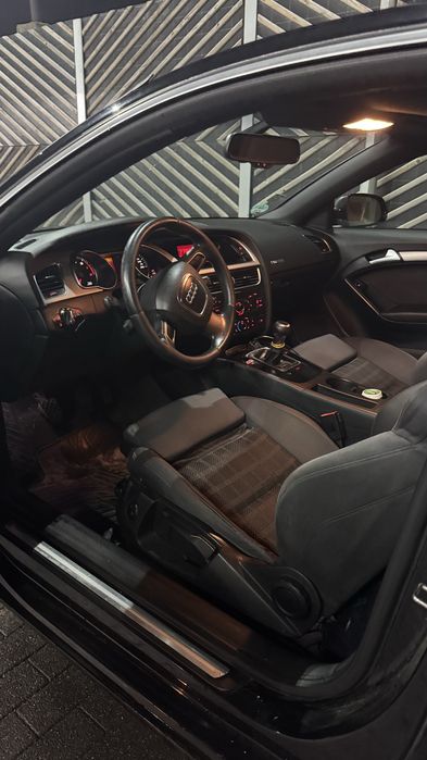 Vand audi a5 2.0 tfsi an 2010