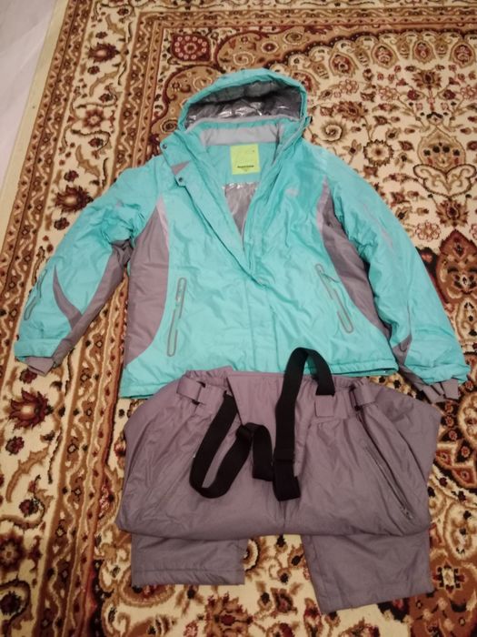 Горнолыжный костюи