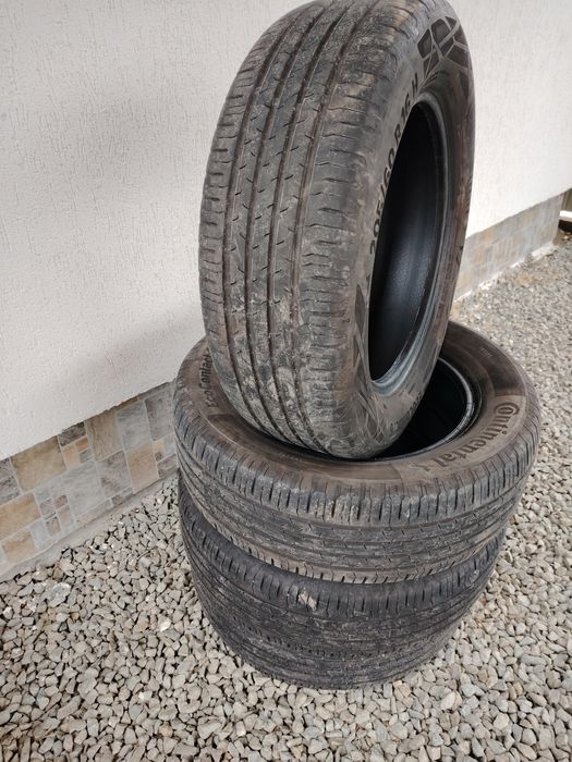 Vând cauciucuri de vară
