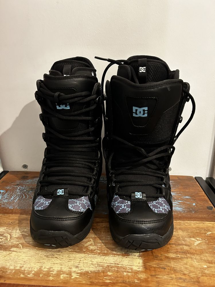 Boots snowboard DC 38