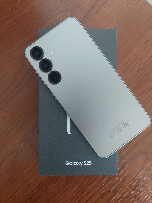 Samsung Galaxy S25 12/256