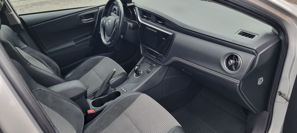 Toyota auris 1.8 hybrid 2018