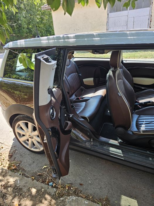 Продавам Мини Купър