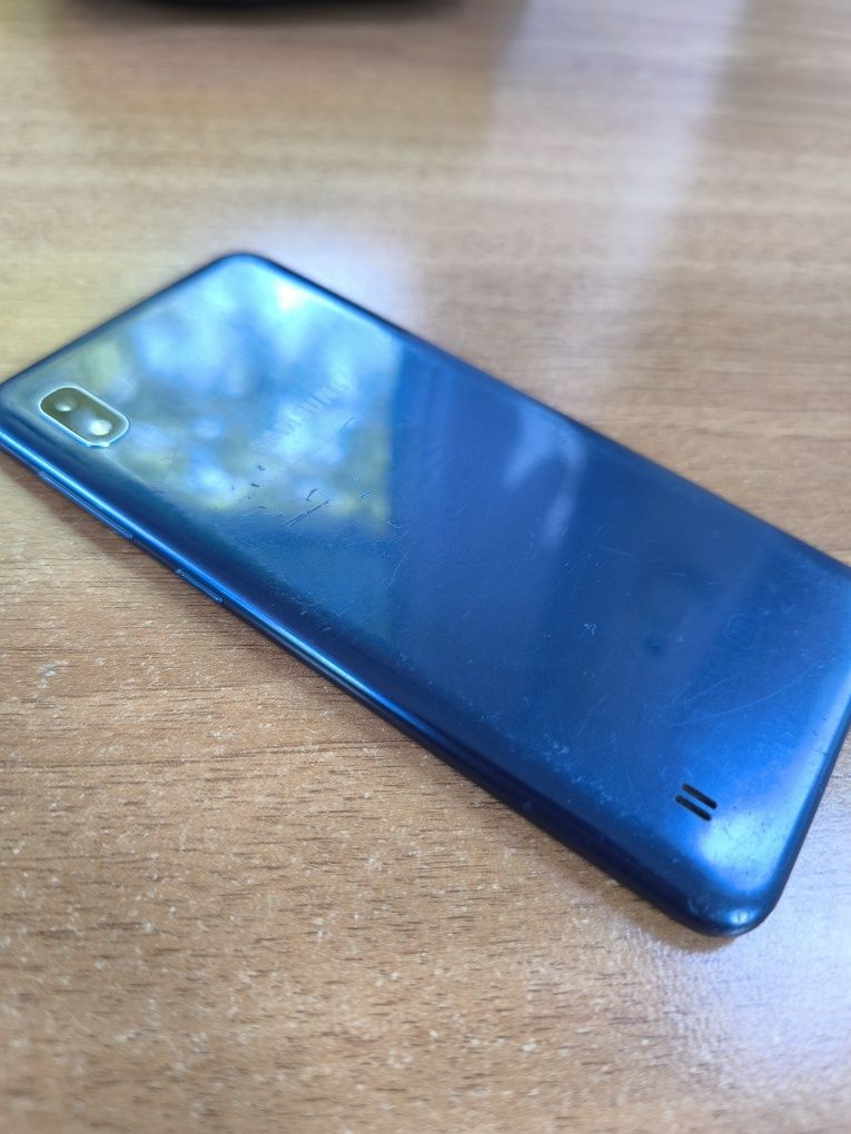 Samsung a10 sotiladi ishlab turgan tel