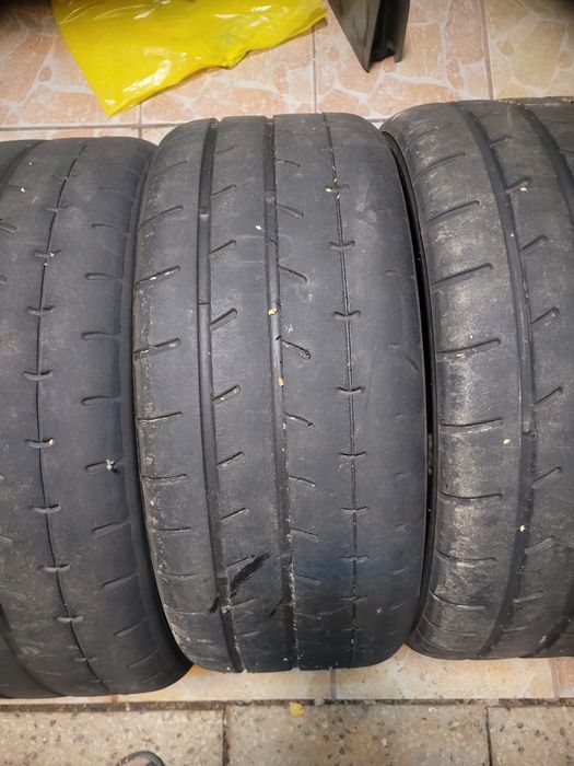 Yokohama advan A052 semislick 215/40R17