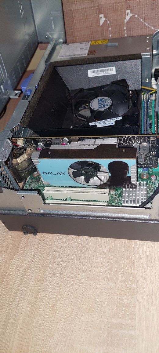 1050ti 4gb i5 3570  Dell 23"
