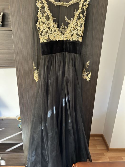 Rochie casa de moda celebre