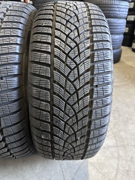 225/45/19 GOODYEAR 4бр