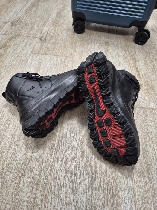 Дамски зимни  боти на Nike