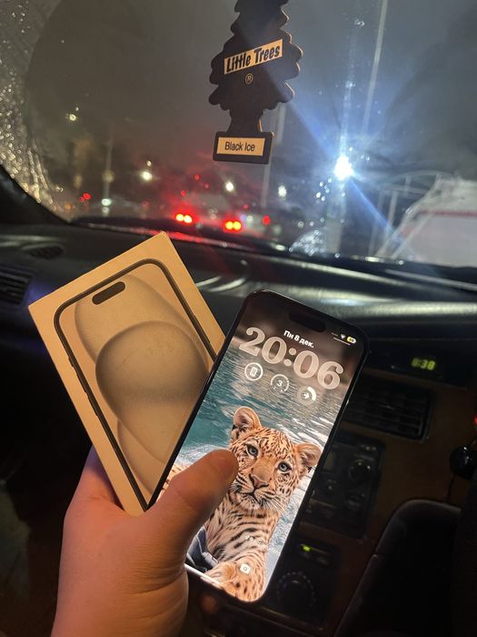 Продам Айфон 15 до срочно