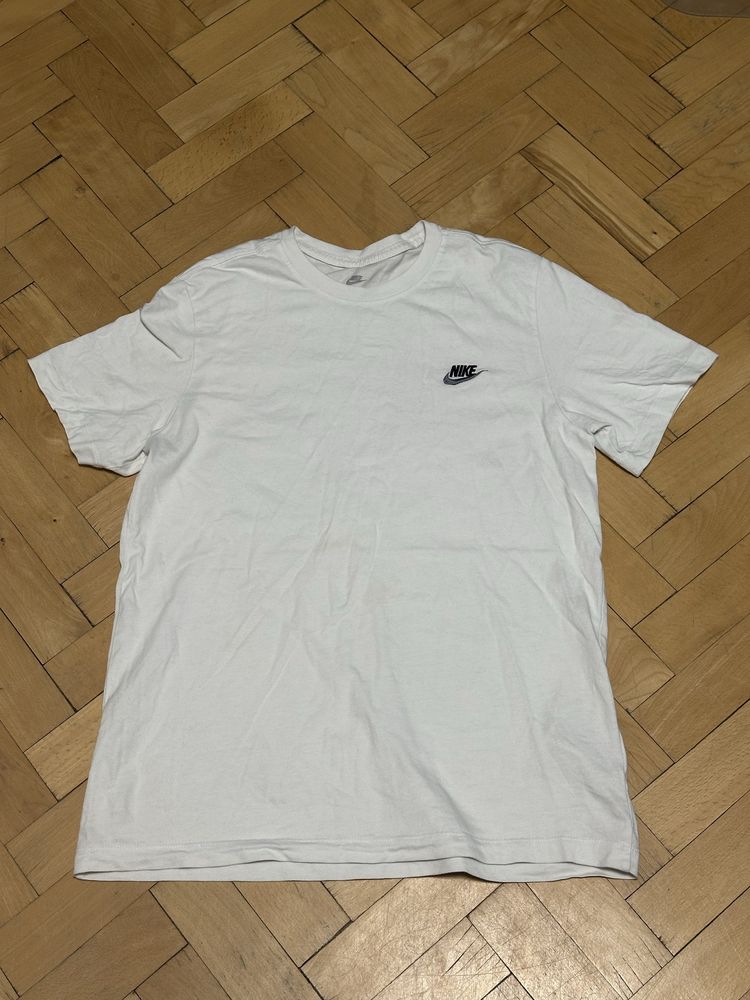 !ОРИГИНАЛНО! Nike/Jordan тениски различни модели размер M