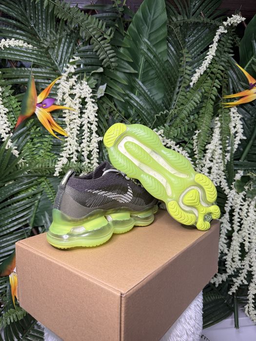 Nike Air Max Scorpion Volt