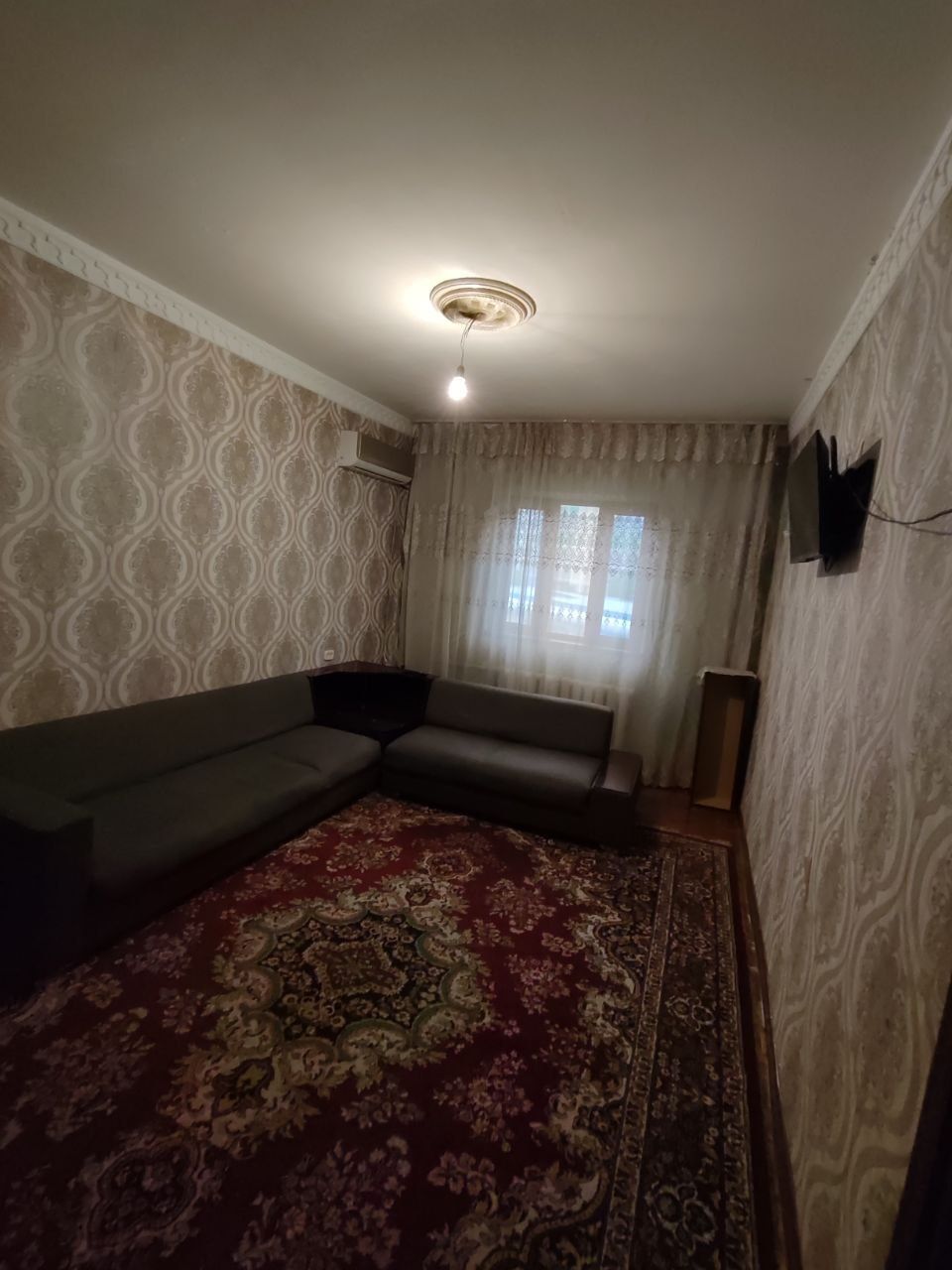 Яккасарой Бошлик 350$     оилага