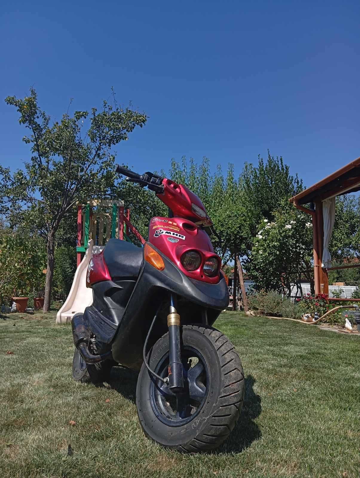Скутер Yamaha Booster 50cc