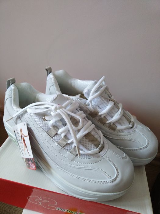 Спортни  обувки нови