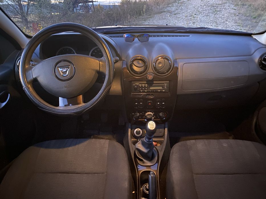 Dacia Duster 4x4 1.5 DCI (senzori parcare spate) motor impecabil!