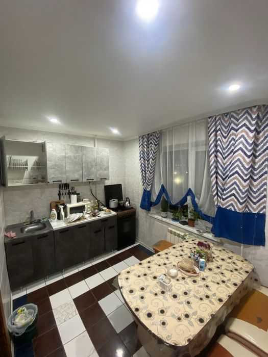 Продам уютную 3-комнатную квартиру в районе Жилгородок!