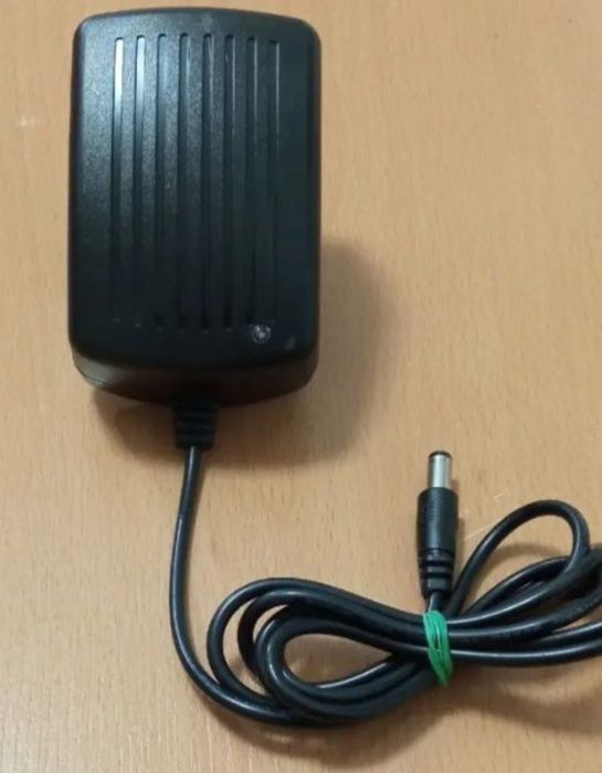 Vand Alimentator 24V 1Amper