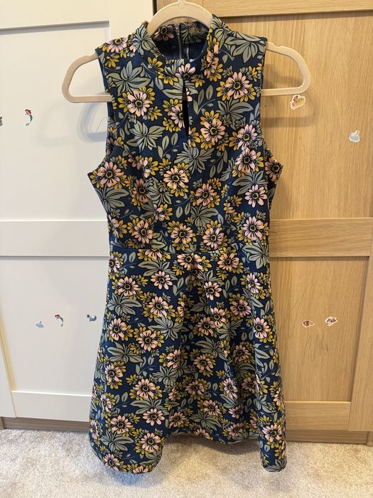 Рокля на цветя размер S/M
