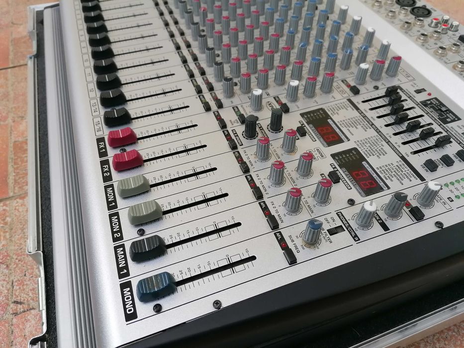 Mixer Behringer Europower PMX5000+ Cutie THON profi inclus