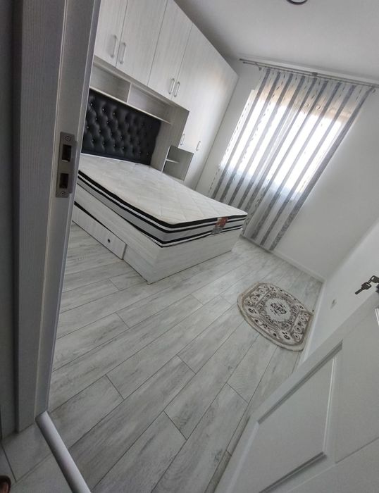 Vând apartament Ipotesti