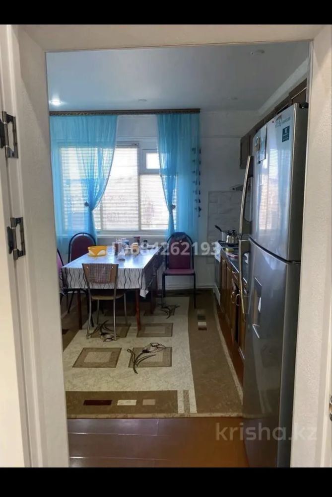 Продается стол дерево длина 170 см