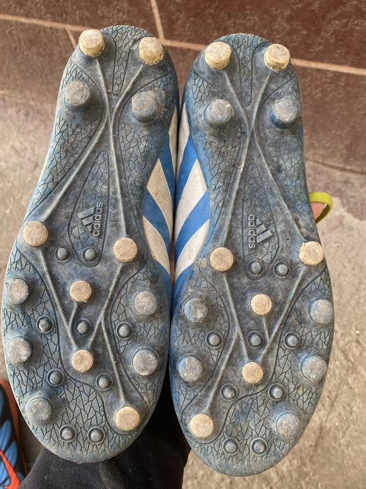 Сороконожка бутсы для футбола