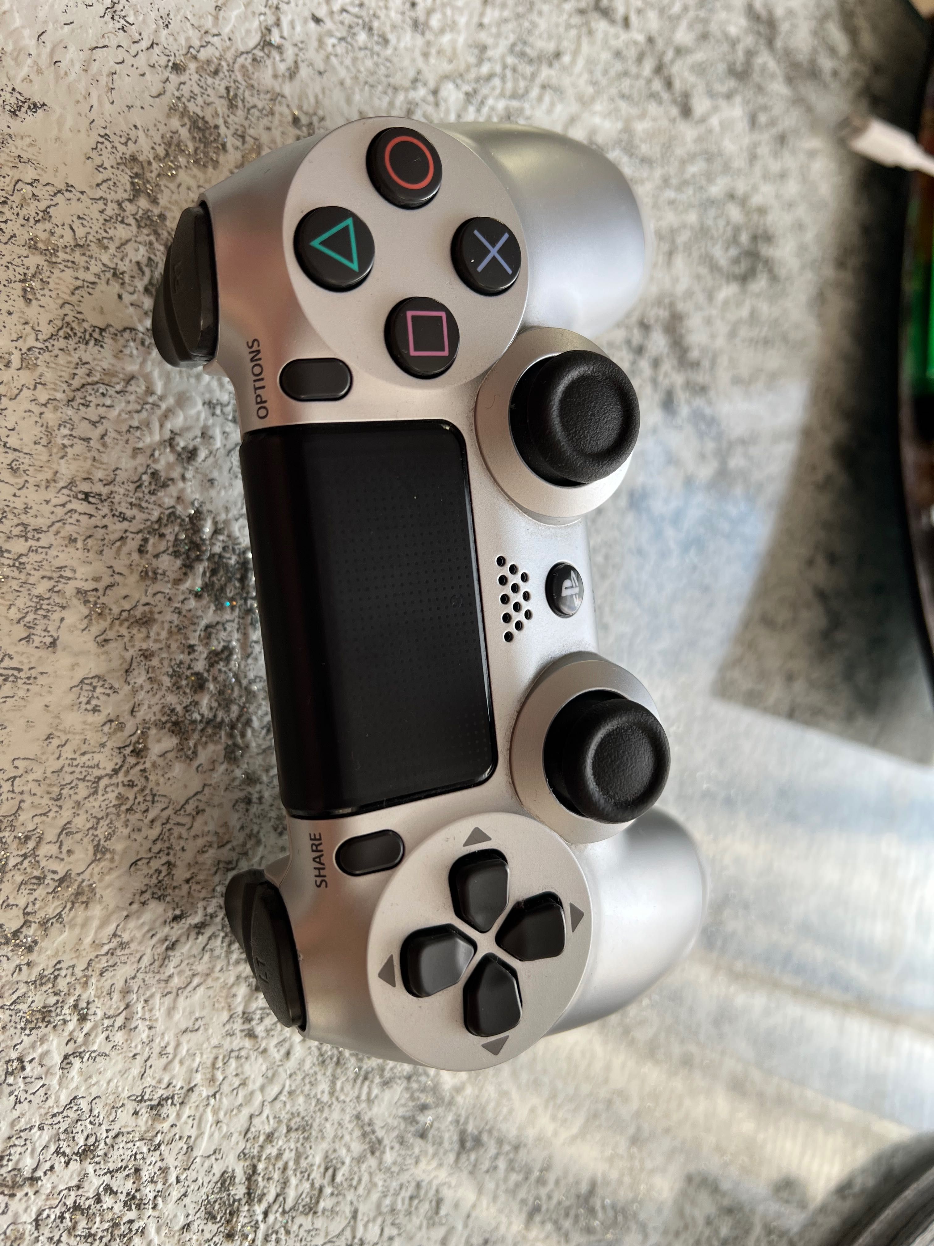 Playstation4 slim + 5 игри