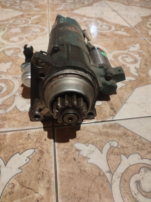 Vând electromotor Volvo euro 6 reconditionat